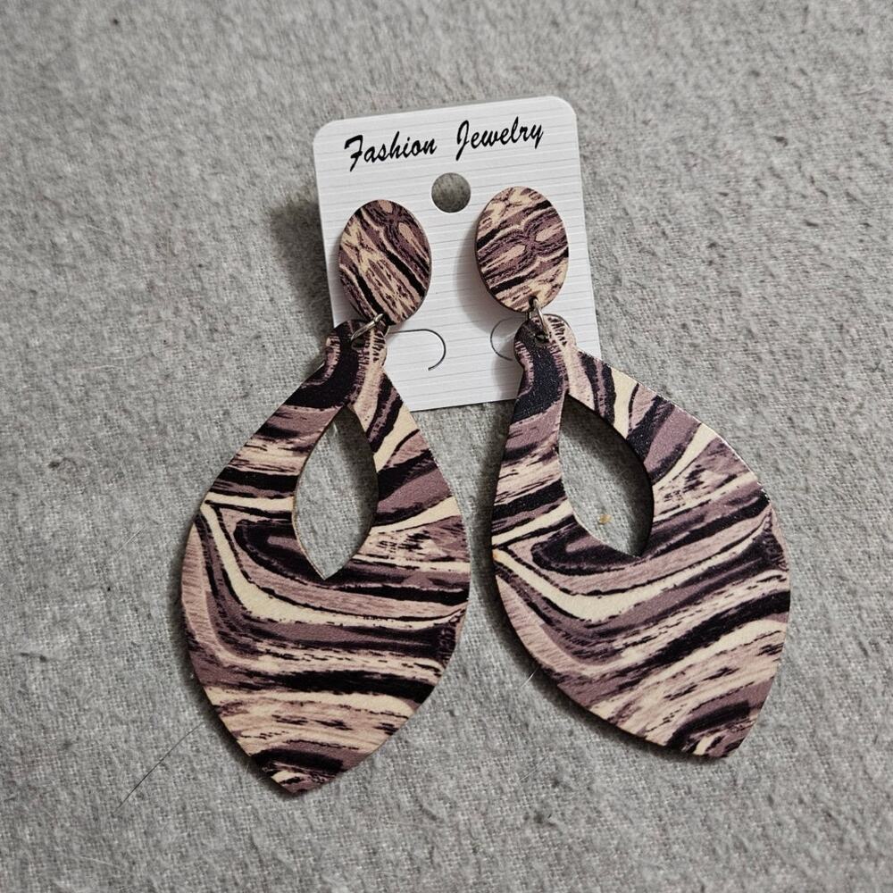 Fashion Jewelry Boutique Artistic Boho Purple Beige Swirl Pattern Wood Earrings